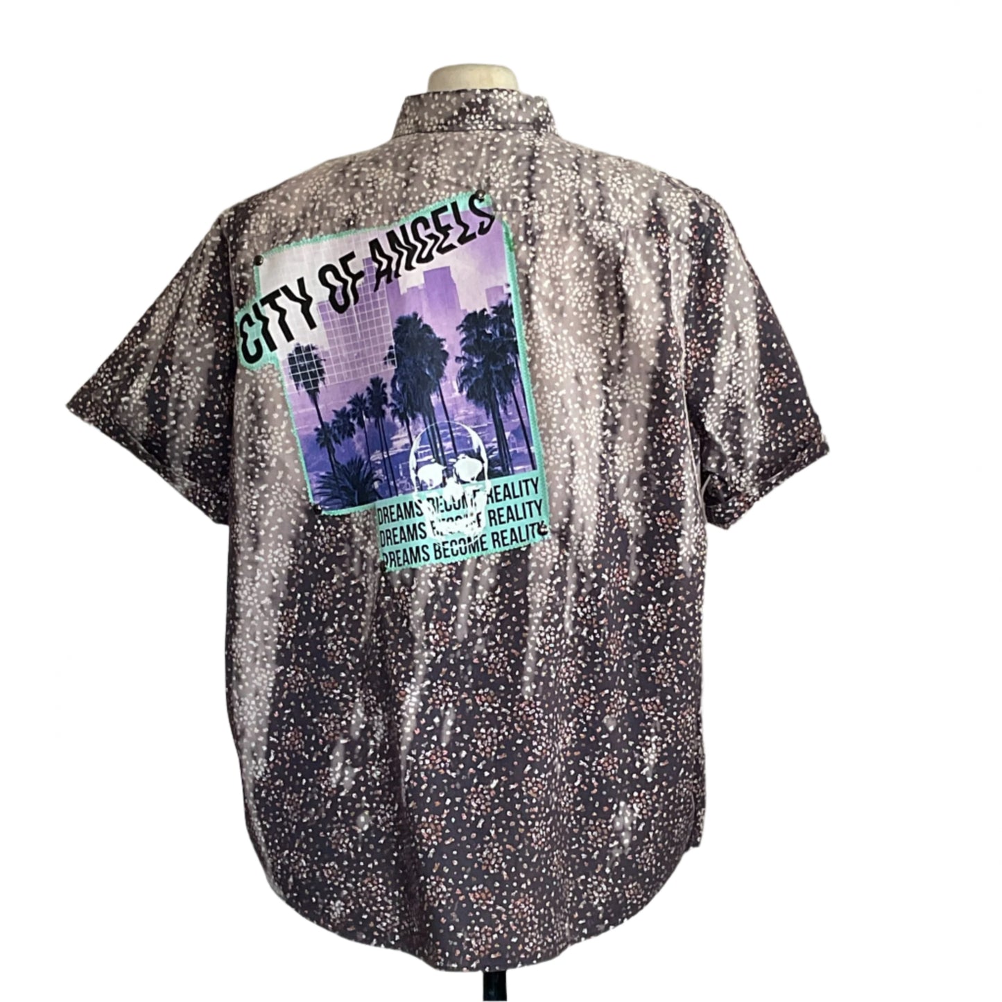 CITY OF LOS ANGLES Men's Custom BEAR SIZE 4XL shirt features a splatter print with a graphic of LA skyline and slogans, perfect for bold, standout style.