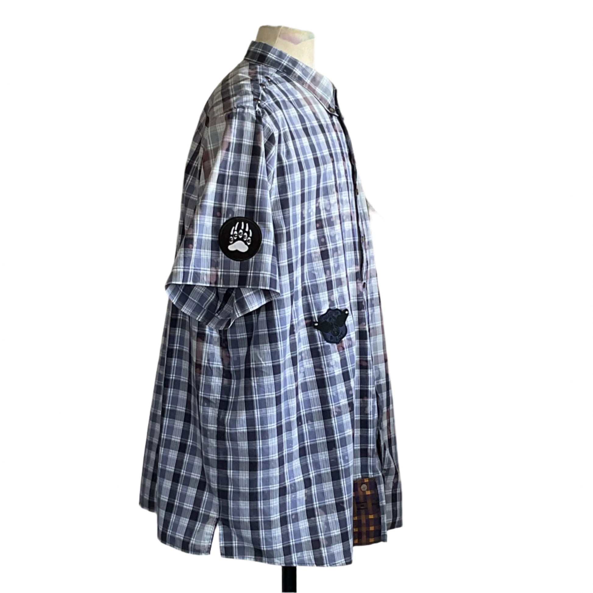 ROODE | Men's Custom BEAR SIZE Short Sleeve Shirt in 3XL, featuring blue/gray plaid, bear motif patches, and short sleeves on a dress form.